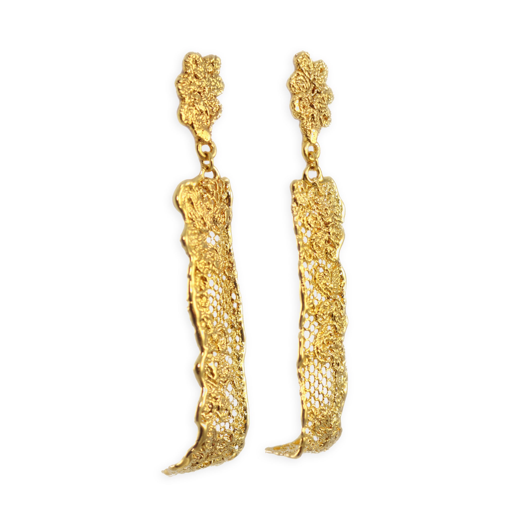 Long lace earrings with fine details in 24k gold.