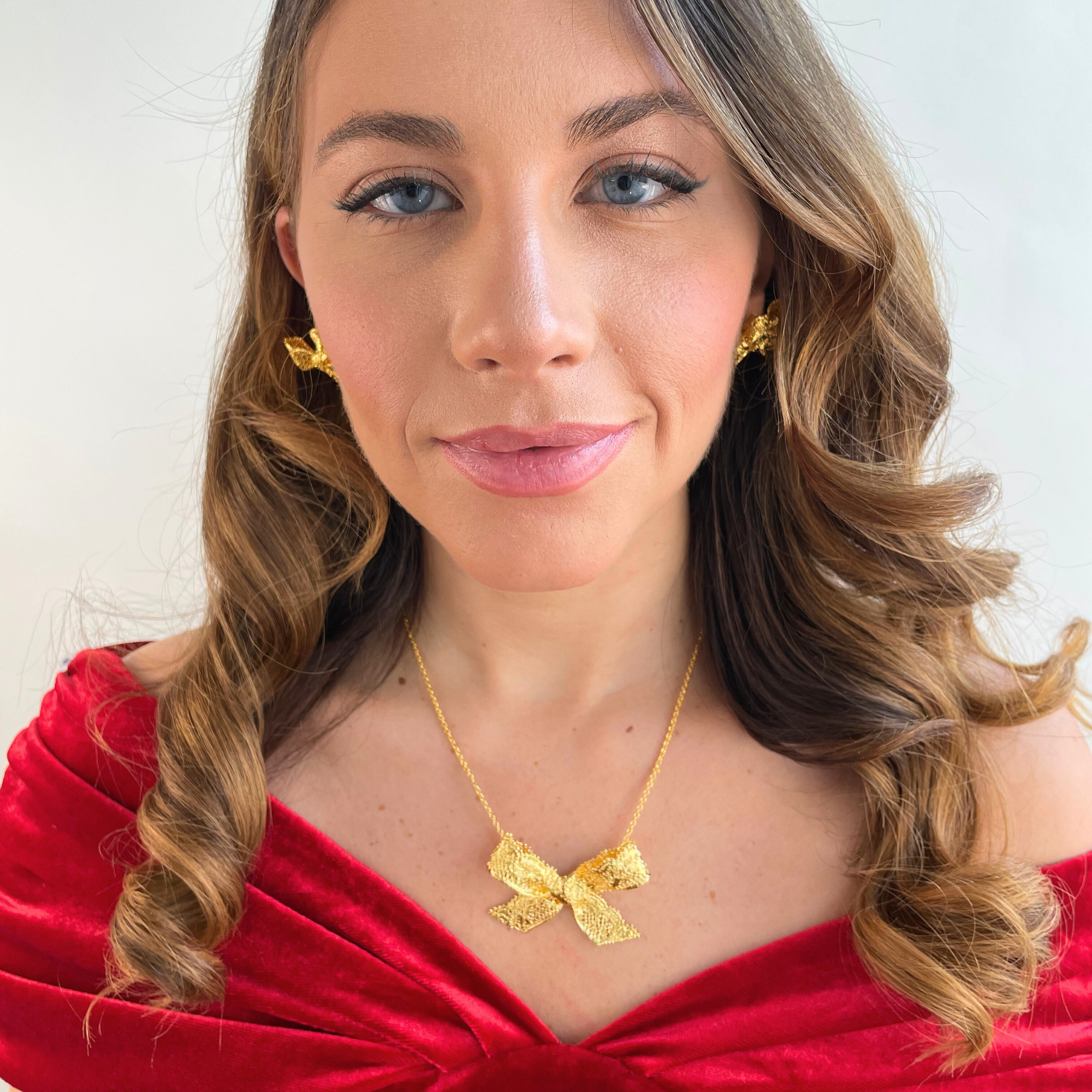 Gift set Micheline lace bow necklace and Millie lace earrings in 24k gold.