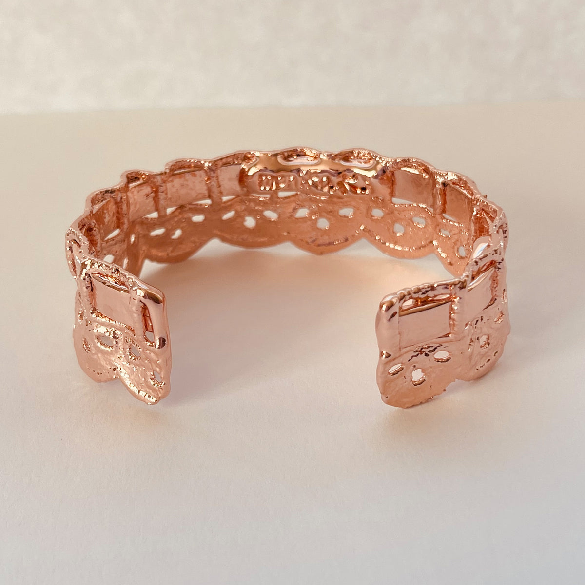 Selma lace bangle bracelet rose gold