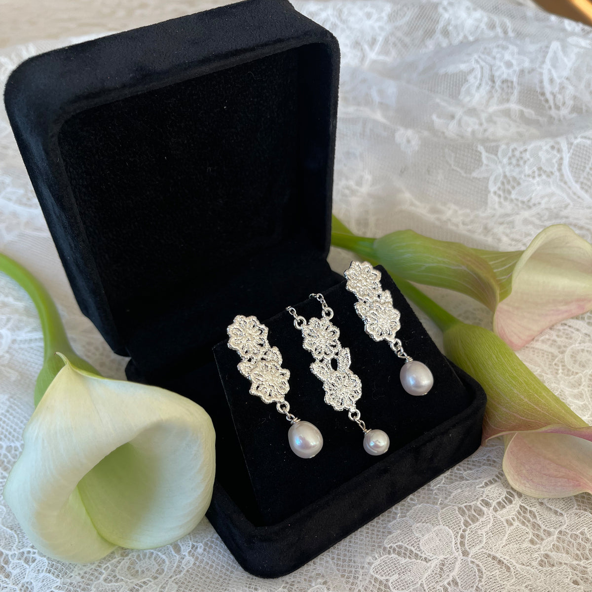 Gift set with silver lace pearl earrings and silver lace pearl pendant necklace.