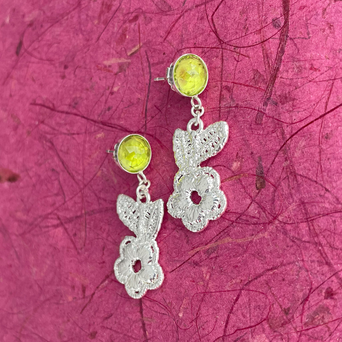 Peridot earrings with lace flowers in sterling silver.