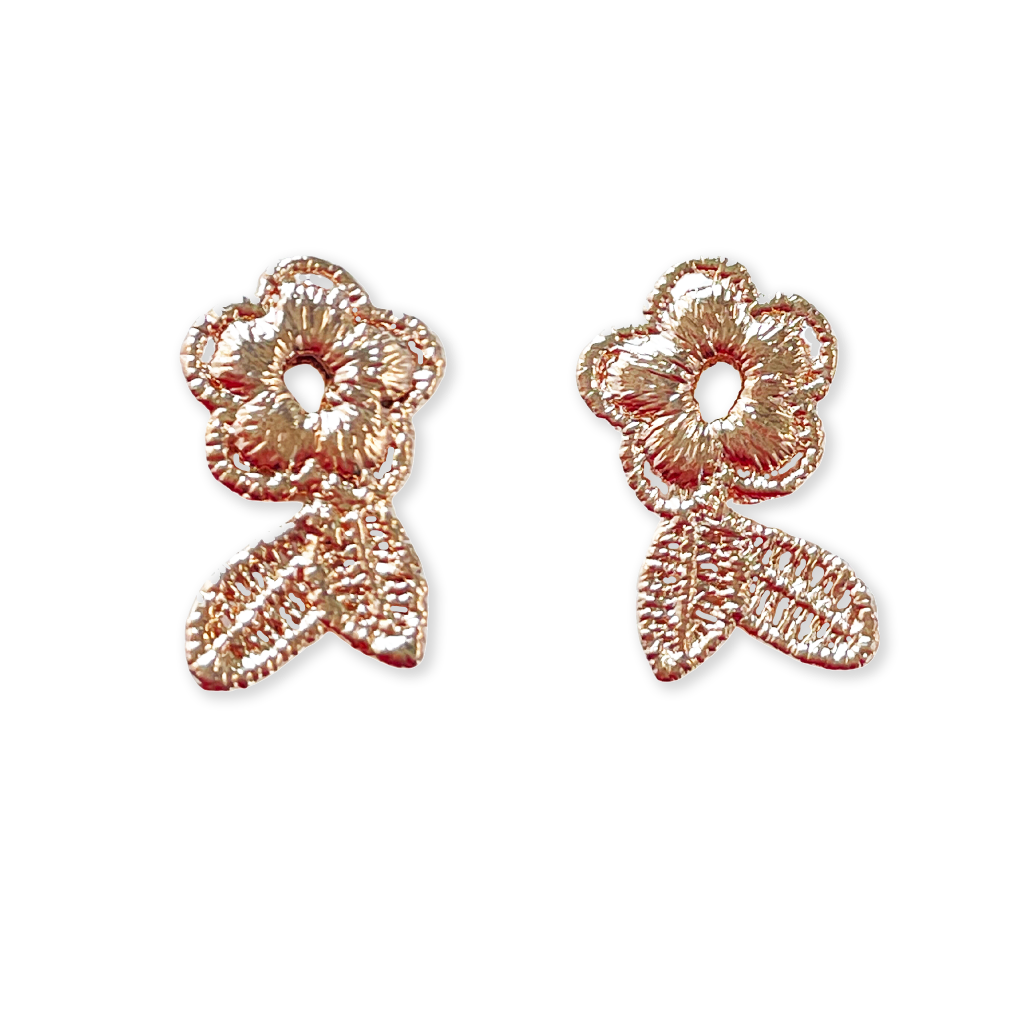 FUA Flower petal 片耳ピアス　ivory color FUA Flower petal 片耳ピアス ivory color FUA Flower petal