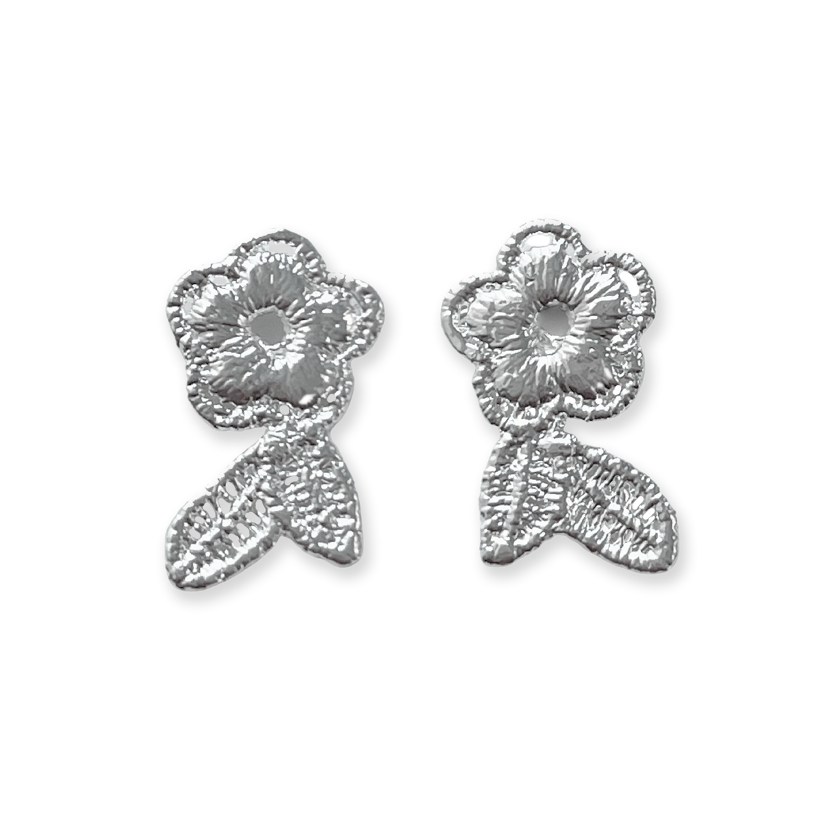 Flower lace stud earrings in sterling silver.