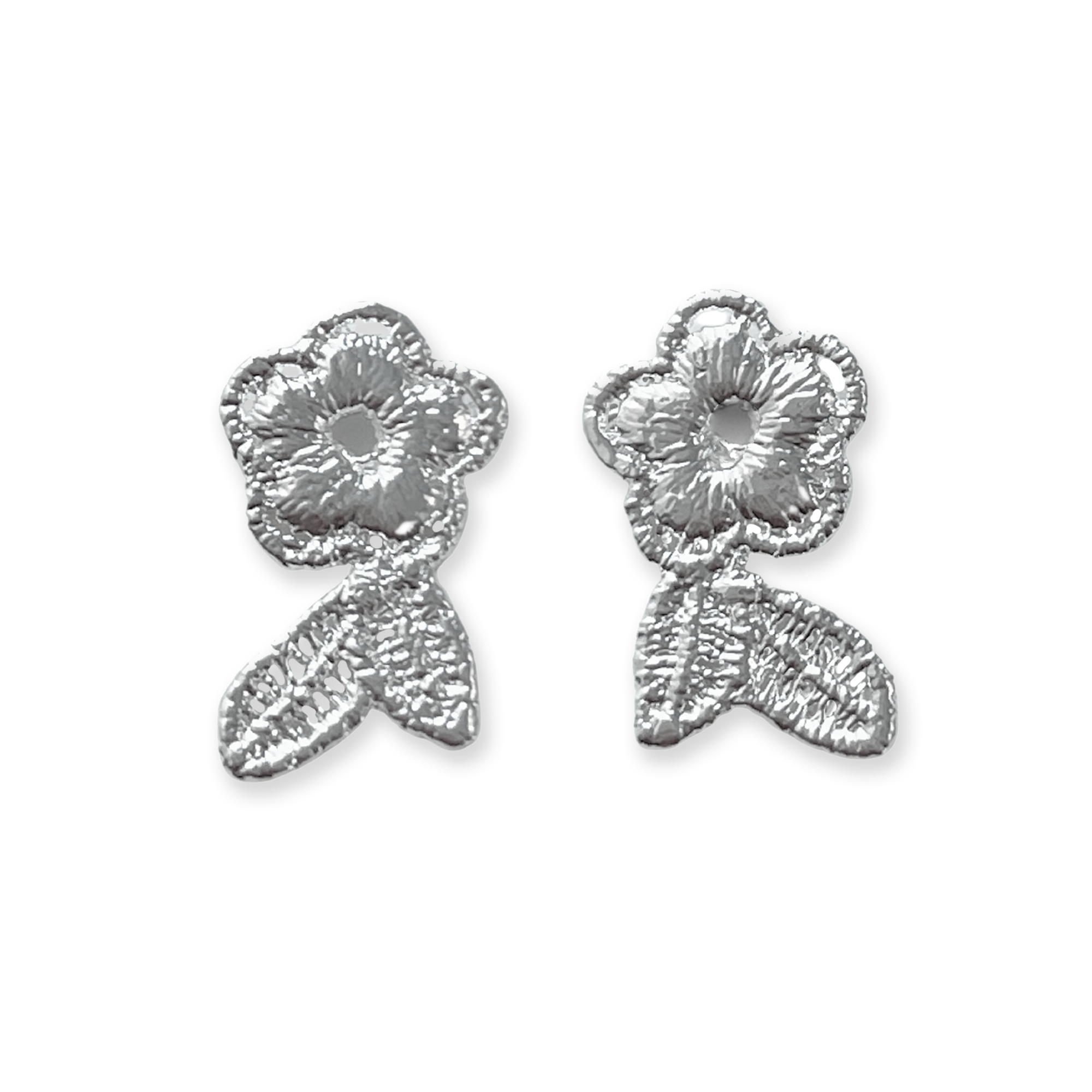 Flower lace stud earrings in 24k gold.