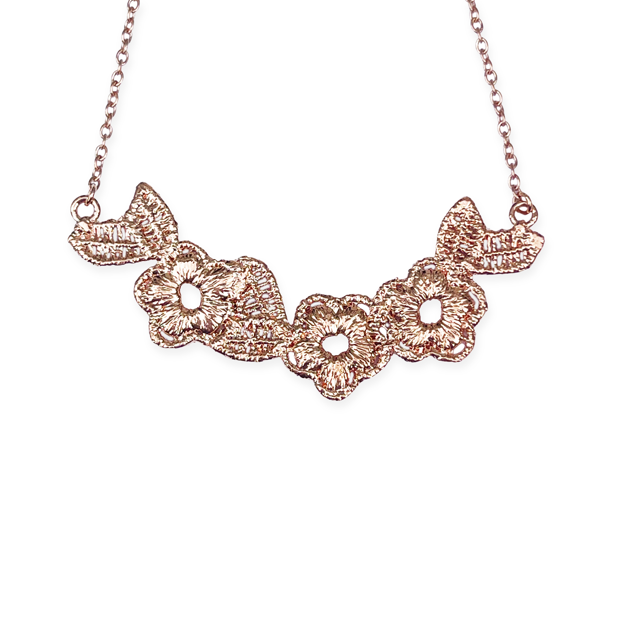 Ellinor - lace flower garland necklace - Monika Knutsson Ellinor - lace flower garland necklace - Monika Knutsson