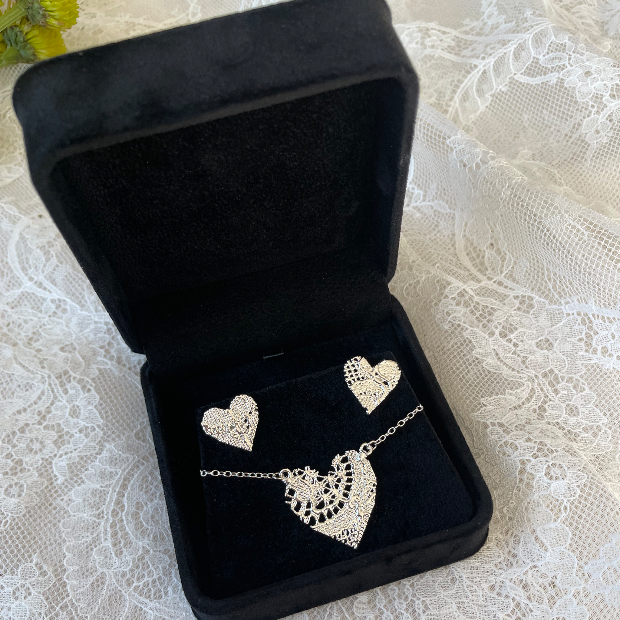 pandora golden triple stone heart necklace and earring set｜TikTok Search