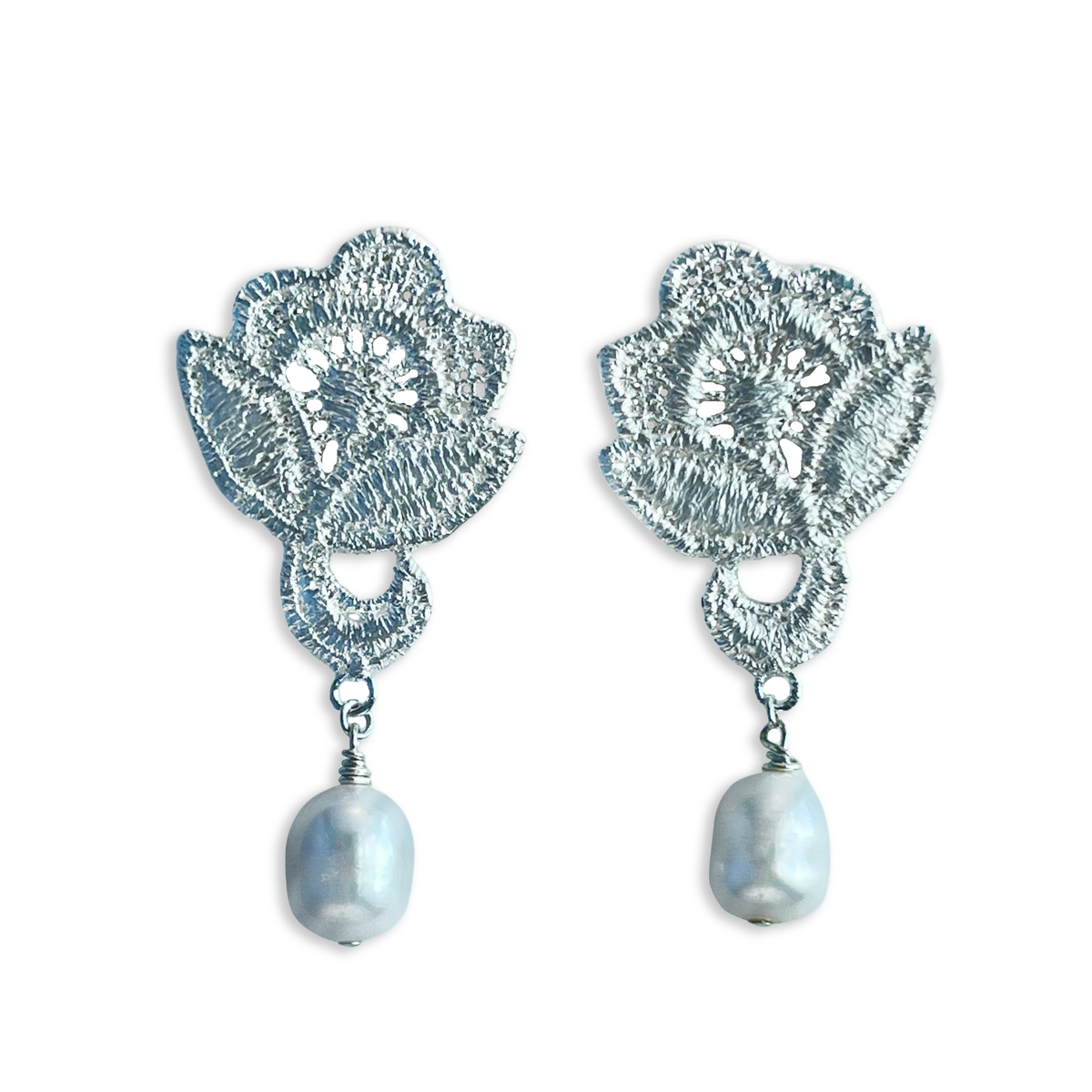 Baroque pearl earrings with lace rose in sterling silver.