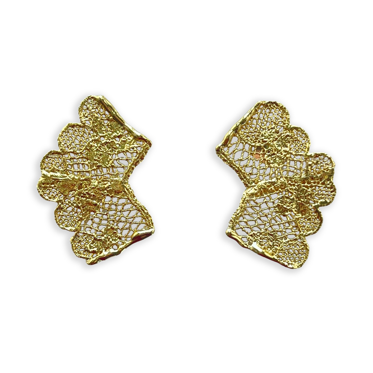 Audra lace stud earrings in 24k gold.
