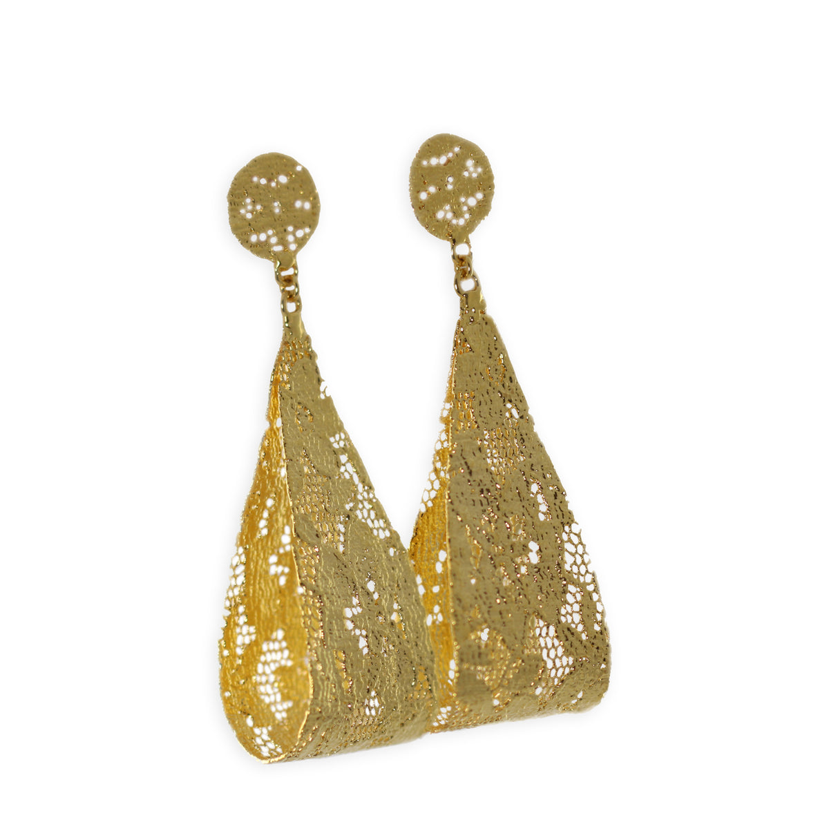 Camie lace loop earrings in 24k gold.