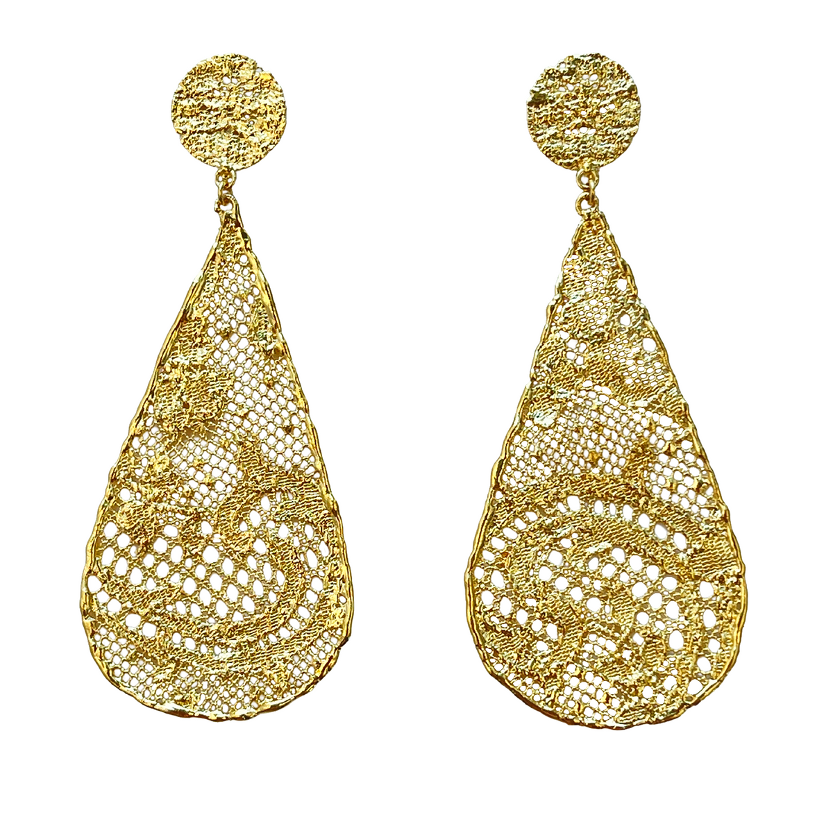 Lace teardrop earrings in 24k gold worn by Beyoncé - Monika Knutsson