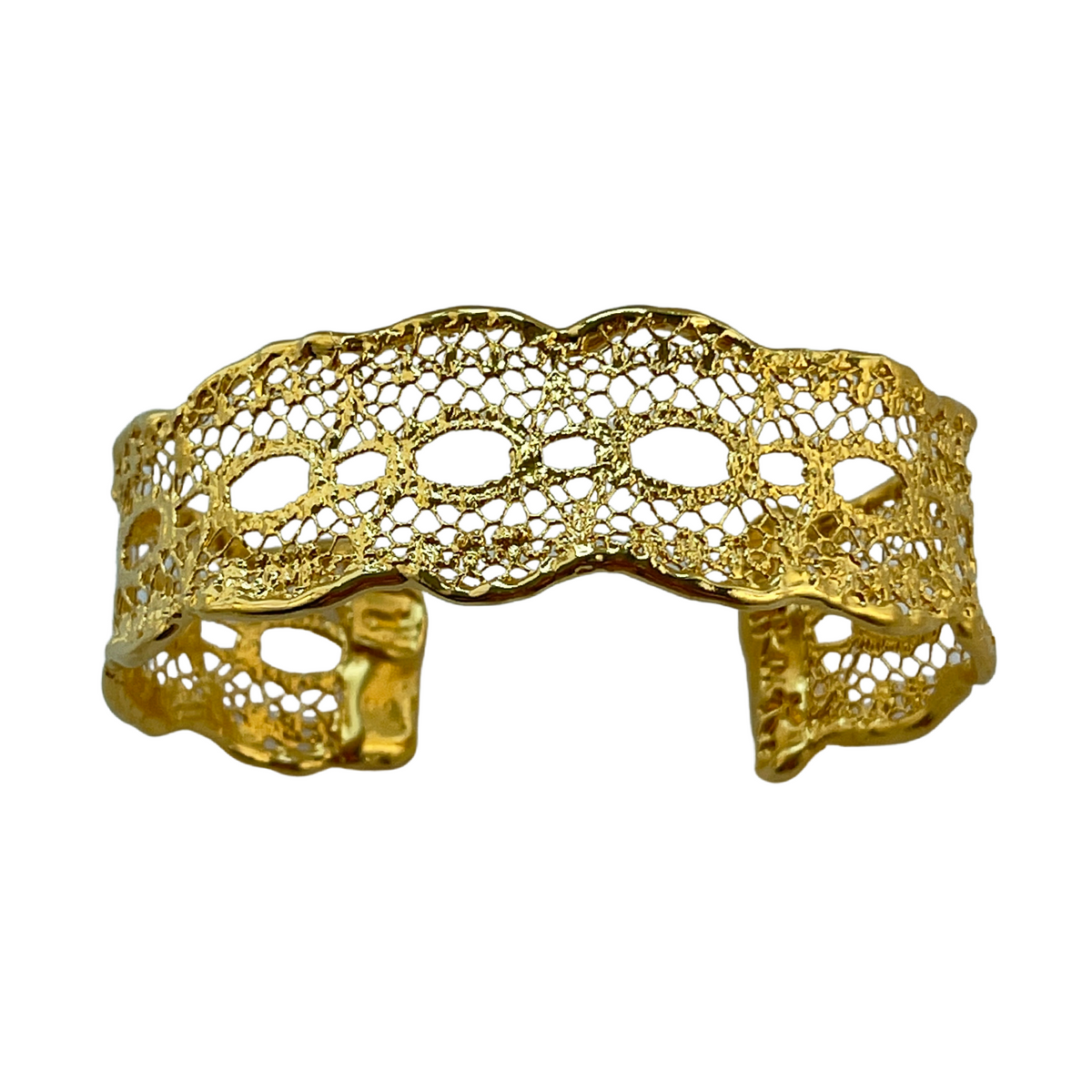 The fine Zelia lace cuff bracelet in 24k gold.
