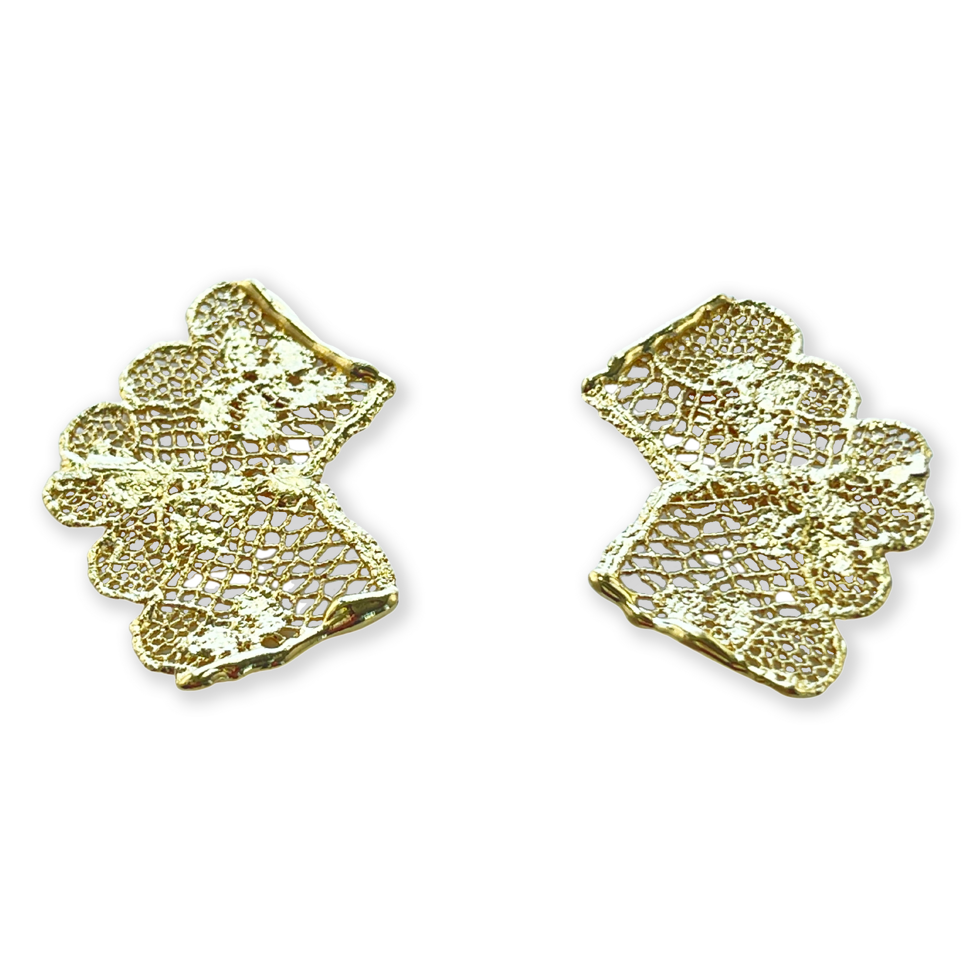 Audra lace stud earrings in 24k gold.