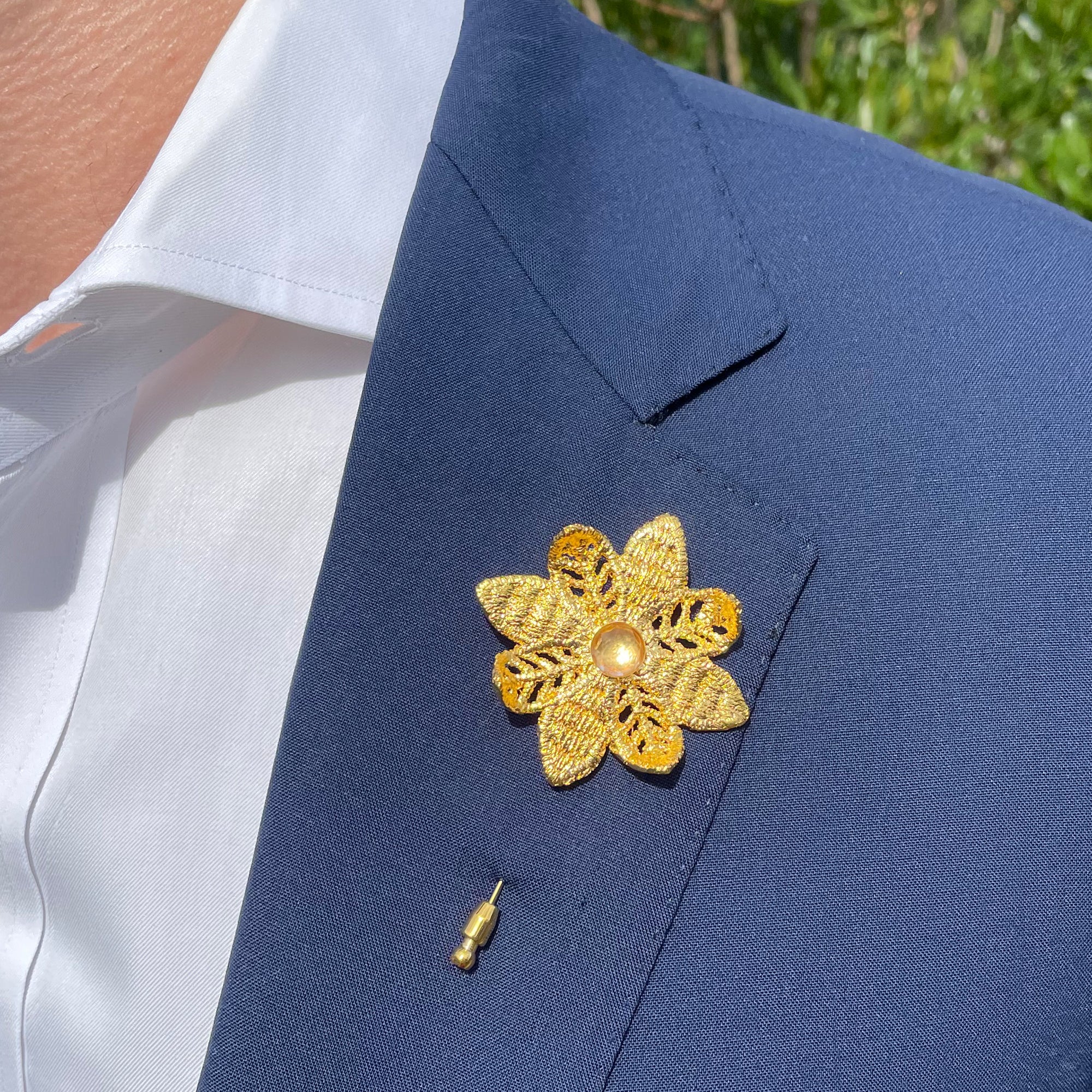 Lapel pin 24k gold lace flower with 10mm white Topaz.