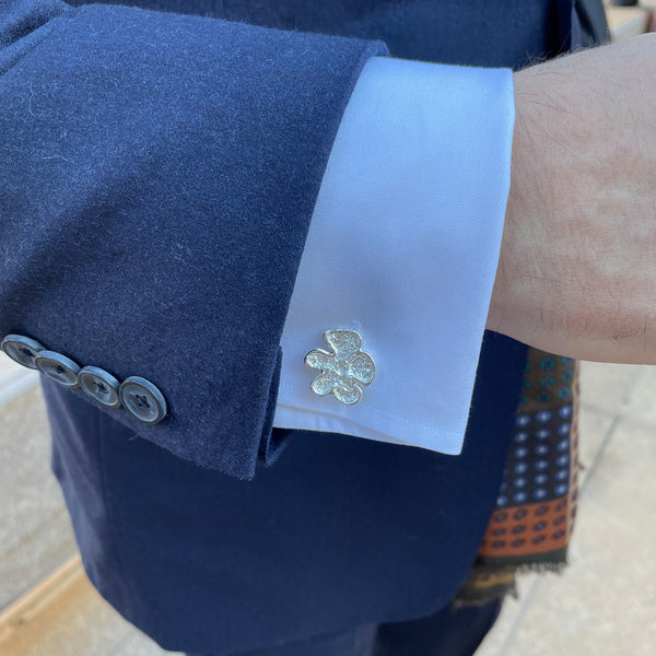 4.WaltcufflinksSSmodel_600x. 4.WaltcufflinksSSmodel_600x.