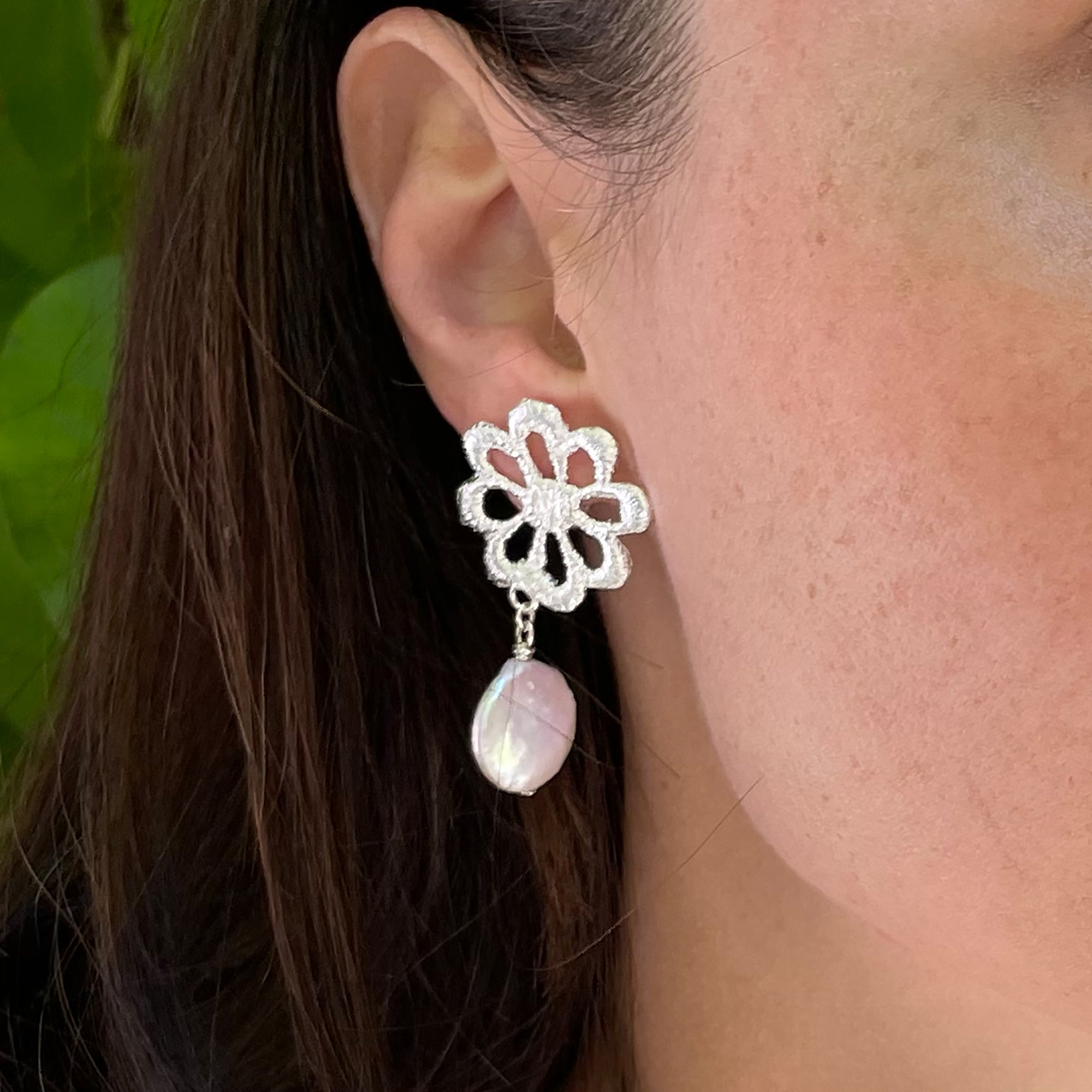 Baroque coin pearl earring with flower lace in sterling silver.