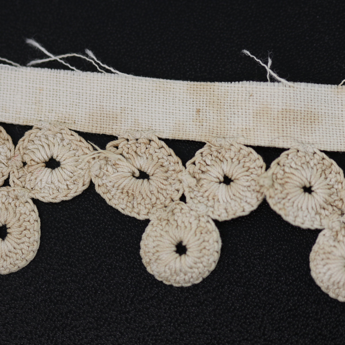 Rare 1910 American lace used for a linen trim.