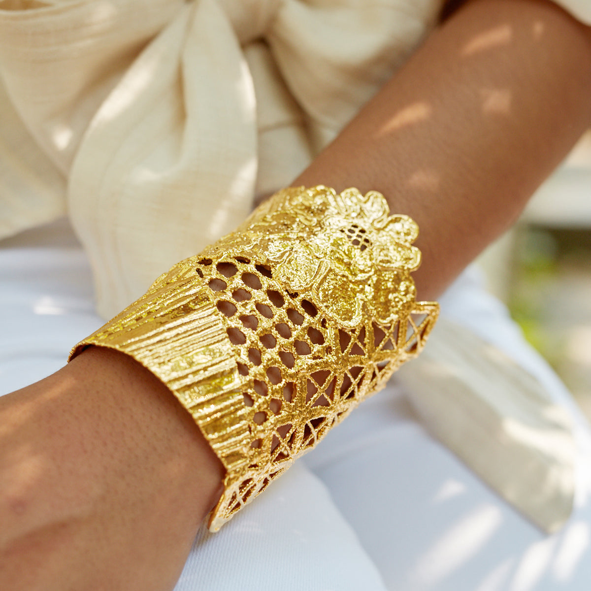 Carmen - Tall lace cuff bracelet in 24k gold