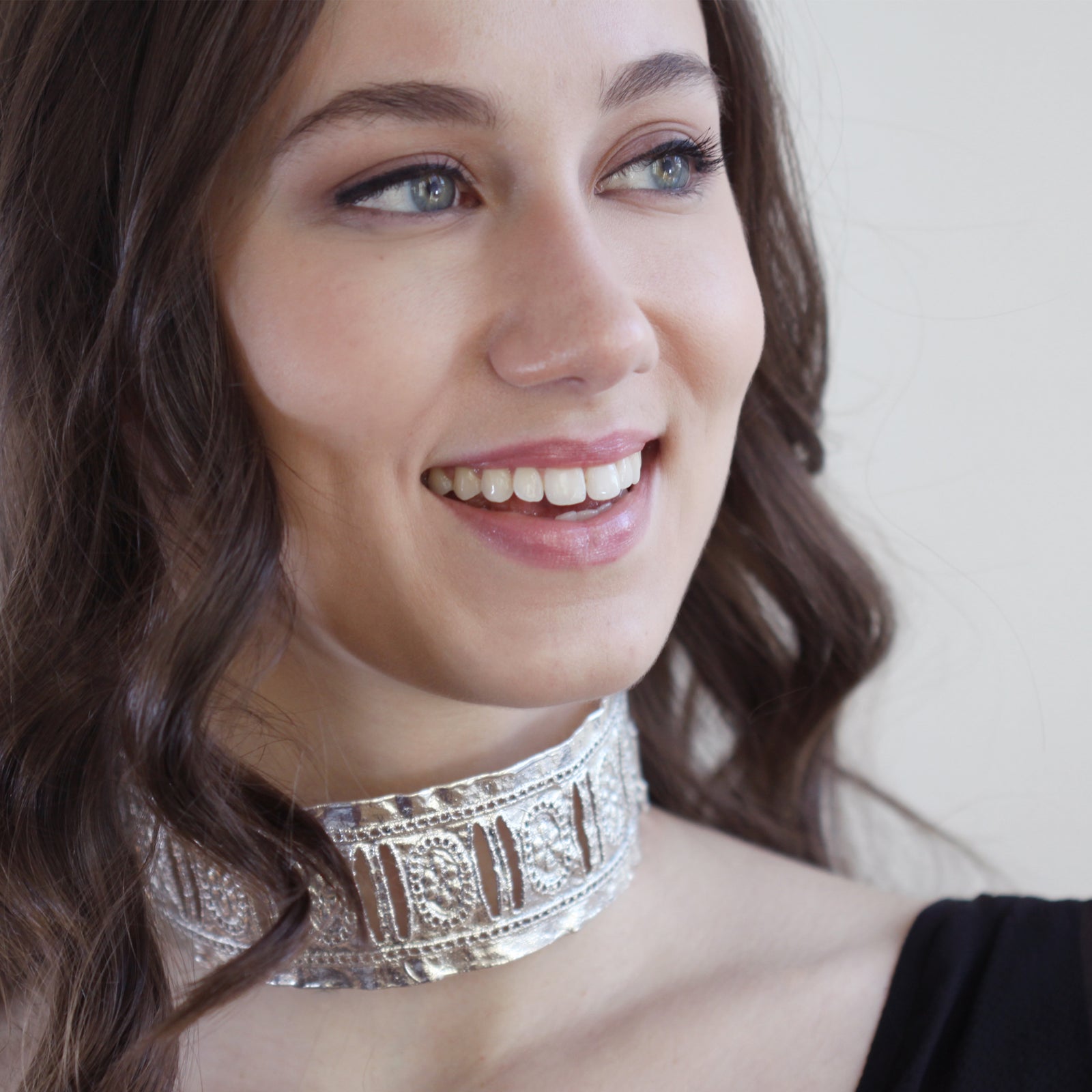 Colette, three-piece hinged lace choker in sterling silver.